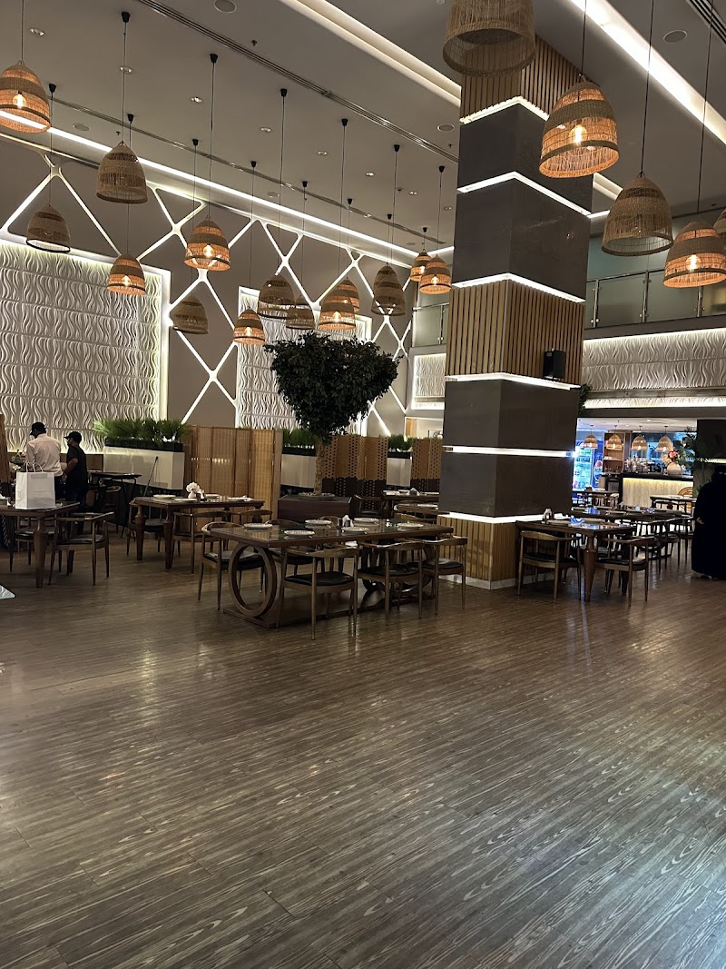 مطعم بيتش بارك الدمام