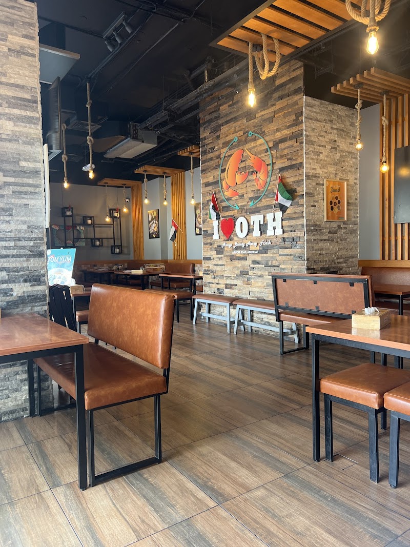 Off The Hook Seafood Restaurant - Airport Road
