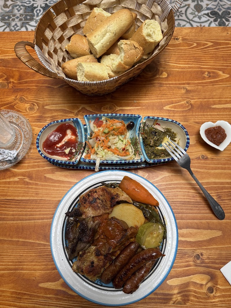 Restaurant Set Al Habayeb
