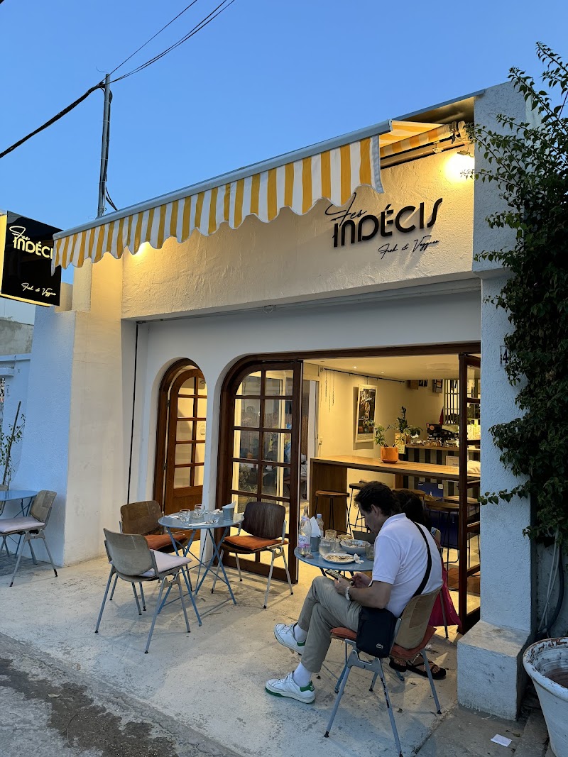 Les Indécis