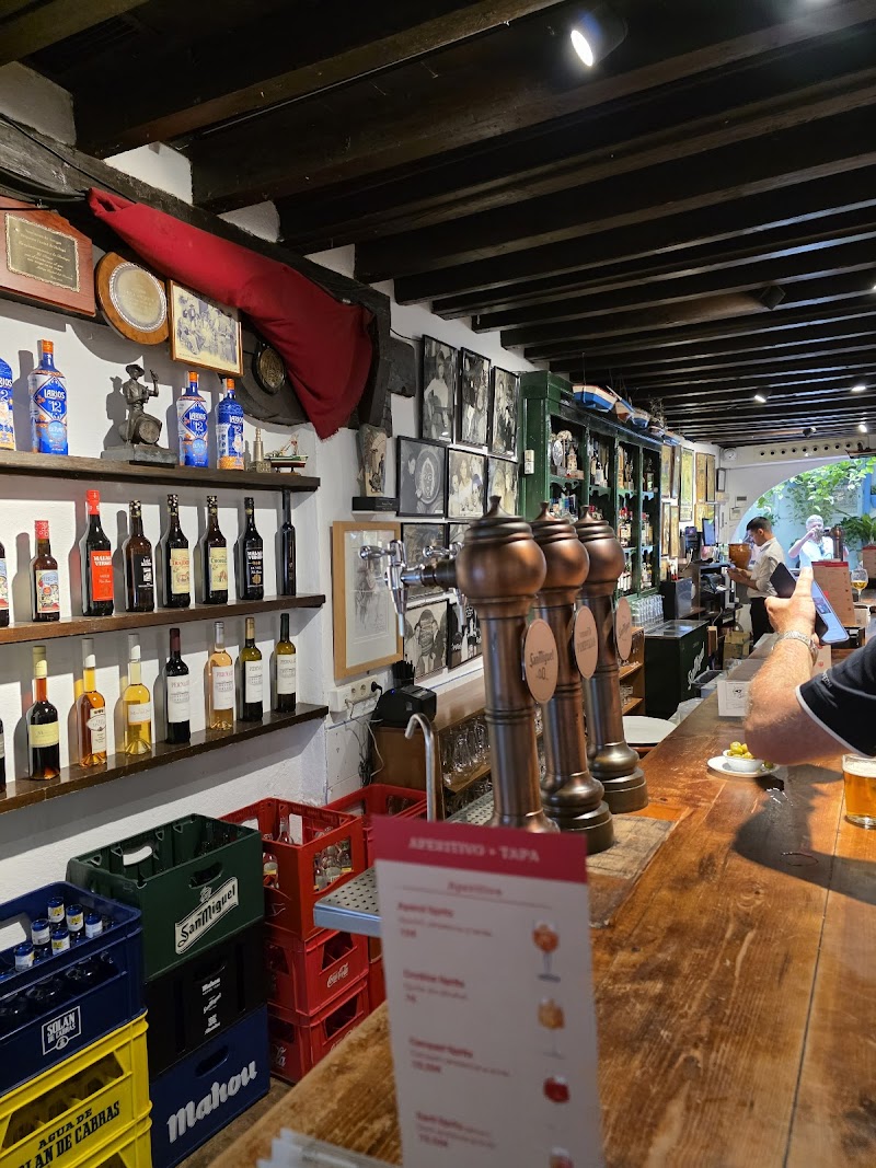Bodega El Pimpi