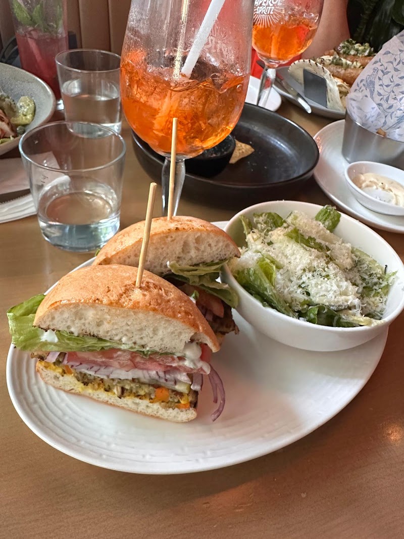 Earls Kitchen + Bar