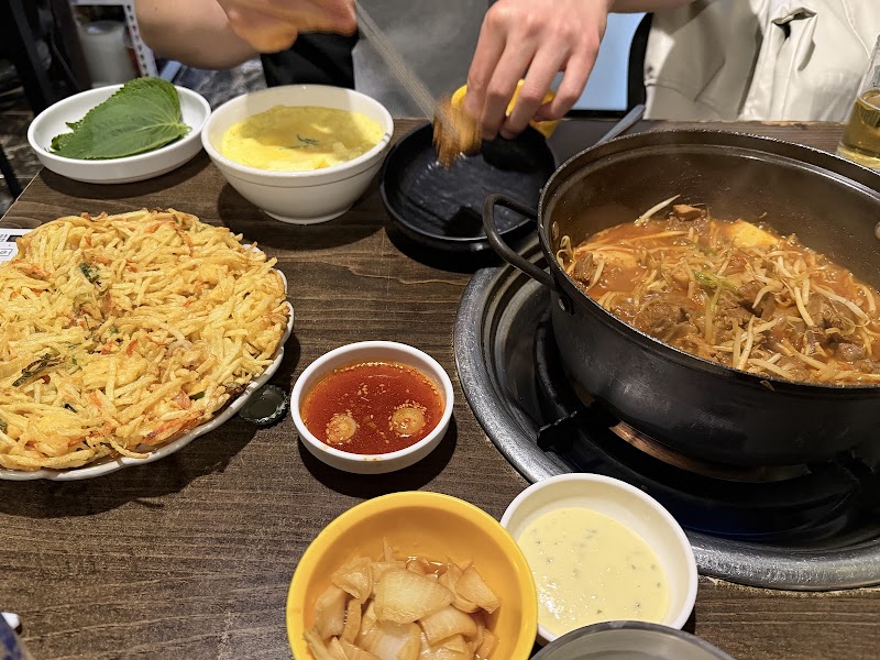 Sinchon Yangpuni, Seomyeon