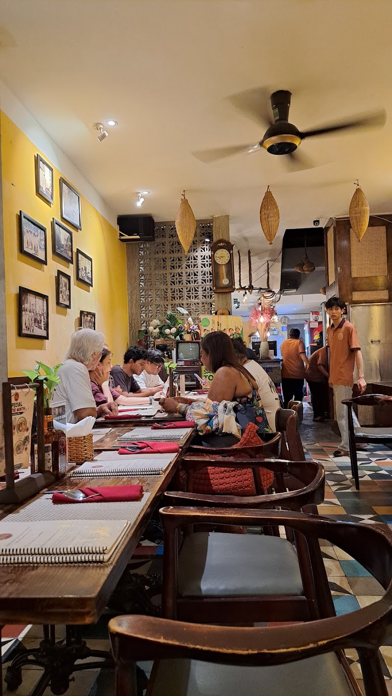 Home Saigon Restaurant