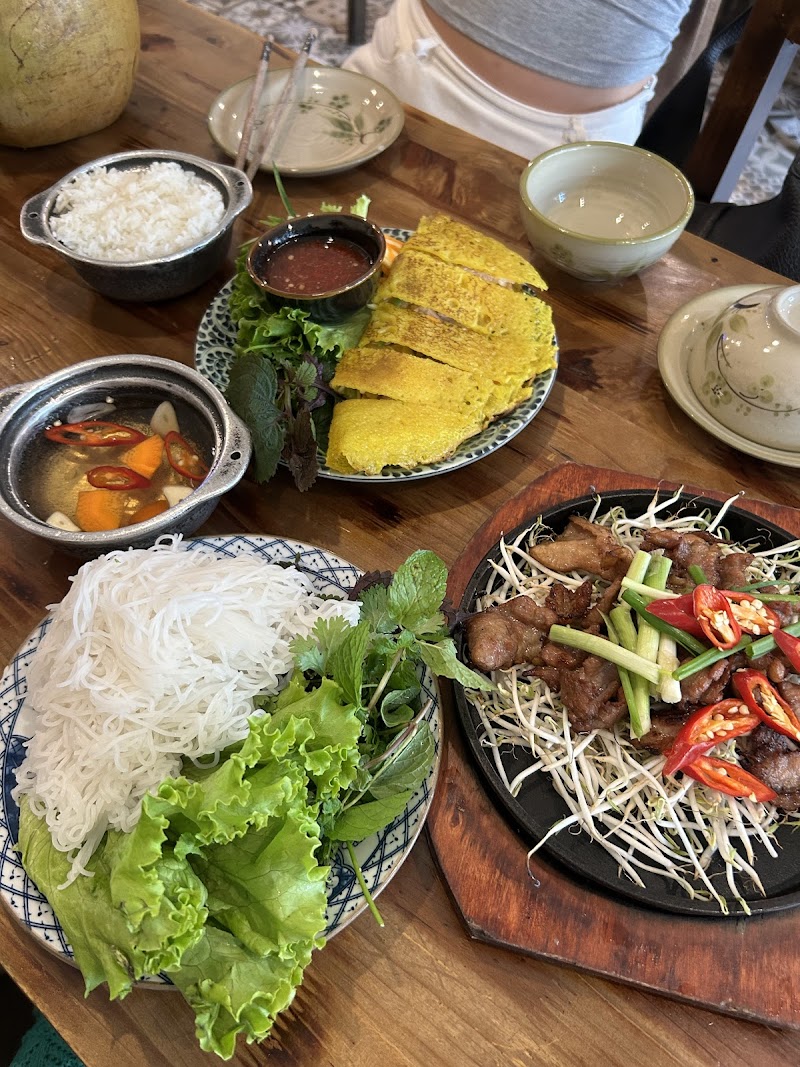 MẸT Vietnamese Restaurant & Vegetarian Met 2