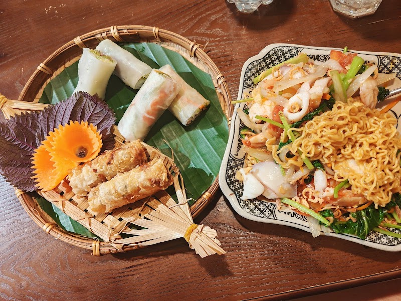 MẸT Vietnamese restaurant & Vegetarian Food 5