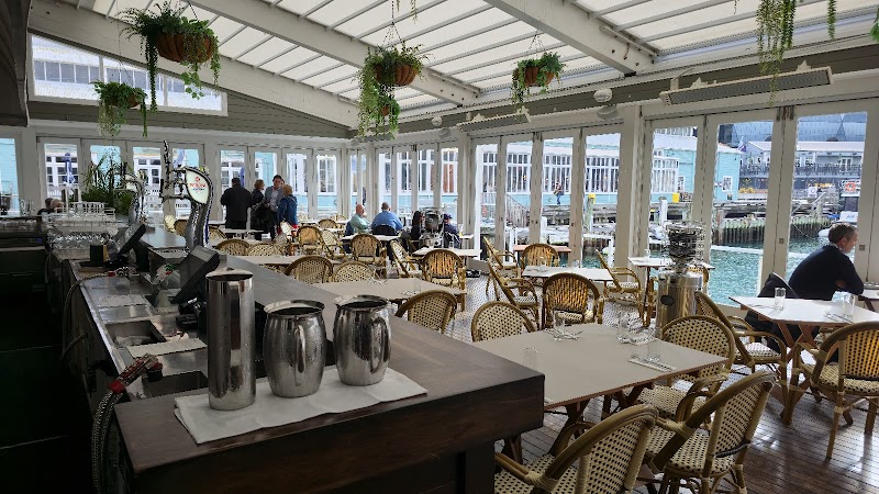 Dockside Restaurant & Bar