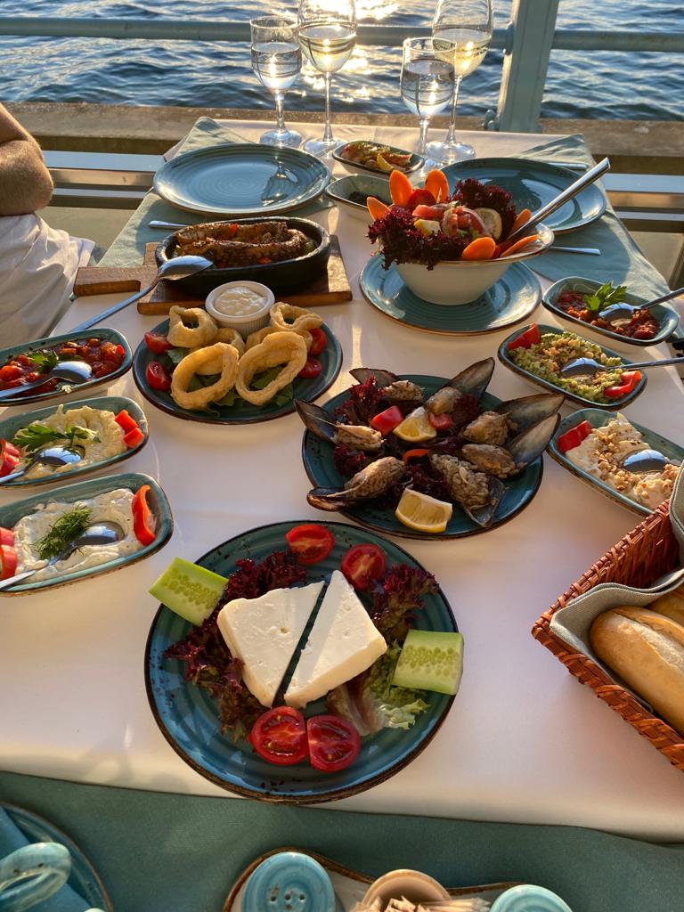 Beyaz İnci Restaurant Galata Köprüsü