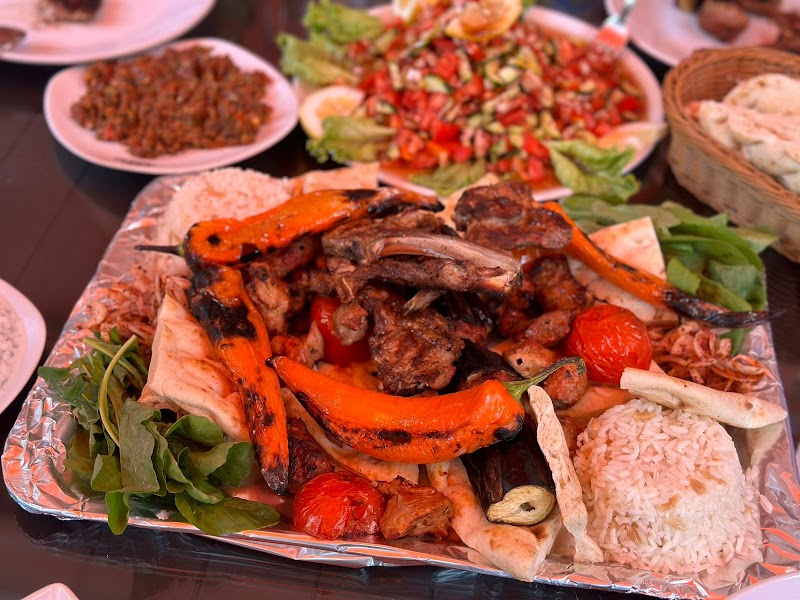 Kaleiçi Garden Restaurant (steak.kebap fish kokoreç )