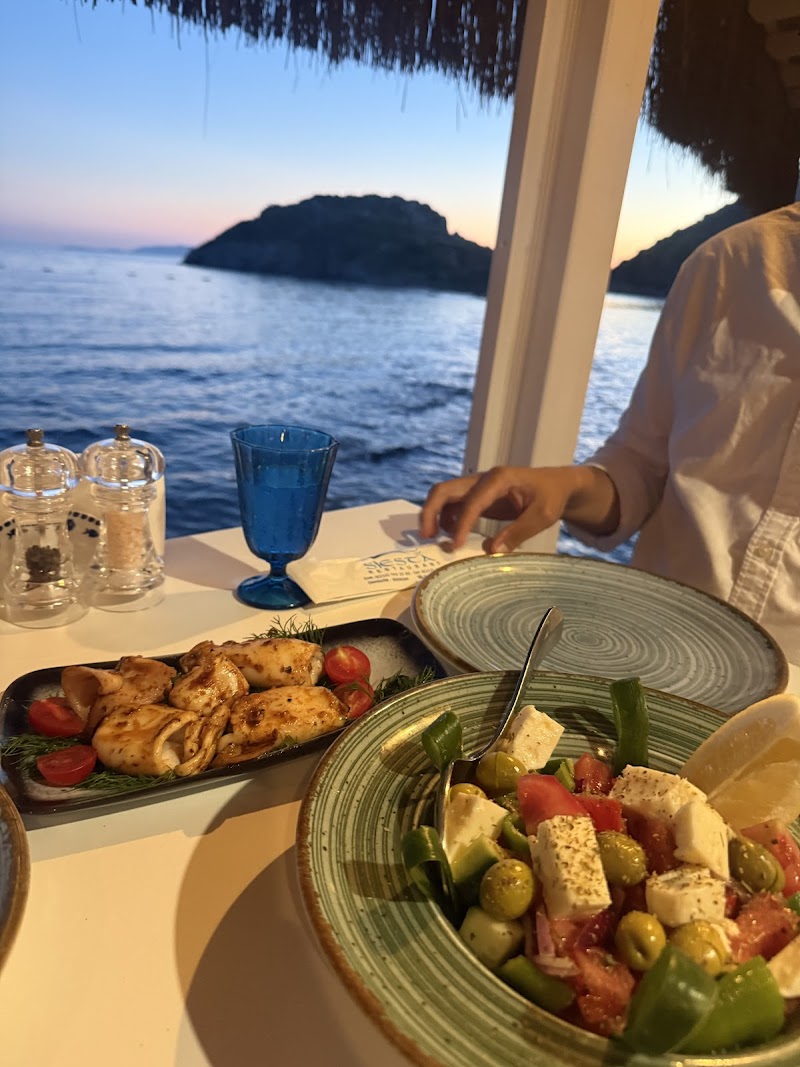 SiESTA RESTAURANT GÜMÜŞLÜK BALIK RESTORANI