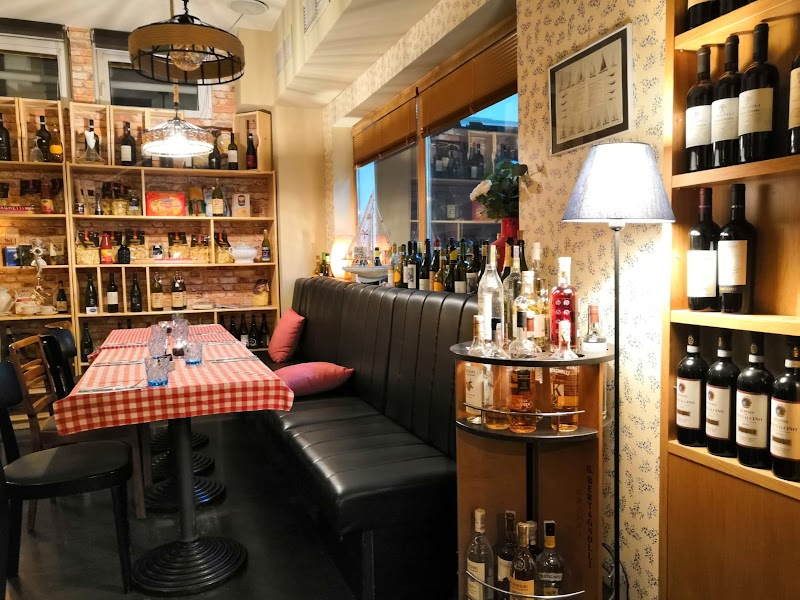 La Casa Trattoria