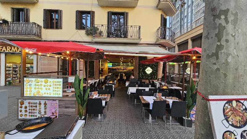 Voramar Restaurant - Waterfront Mediterranean Seafood & Paella in Barceloneta, Barcelona