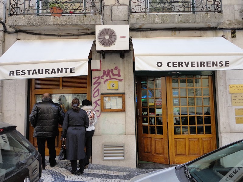 O Cerveirense - a popular local seafood restaurant in Lisbon