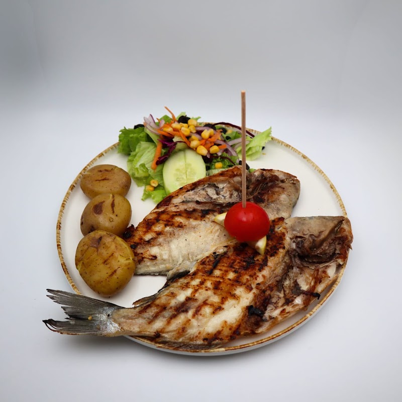O Cerveirense - a popular local seafood restaurant in Lisbon