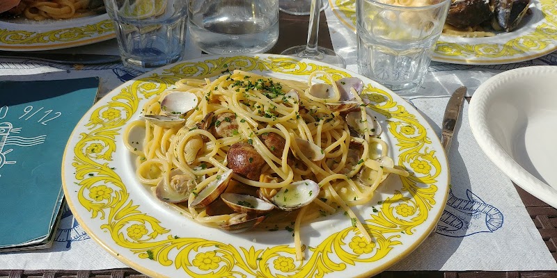 Molo 9/12 Fish Bar & Restaurant