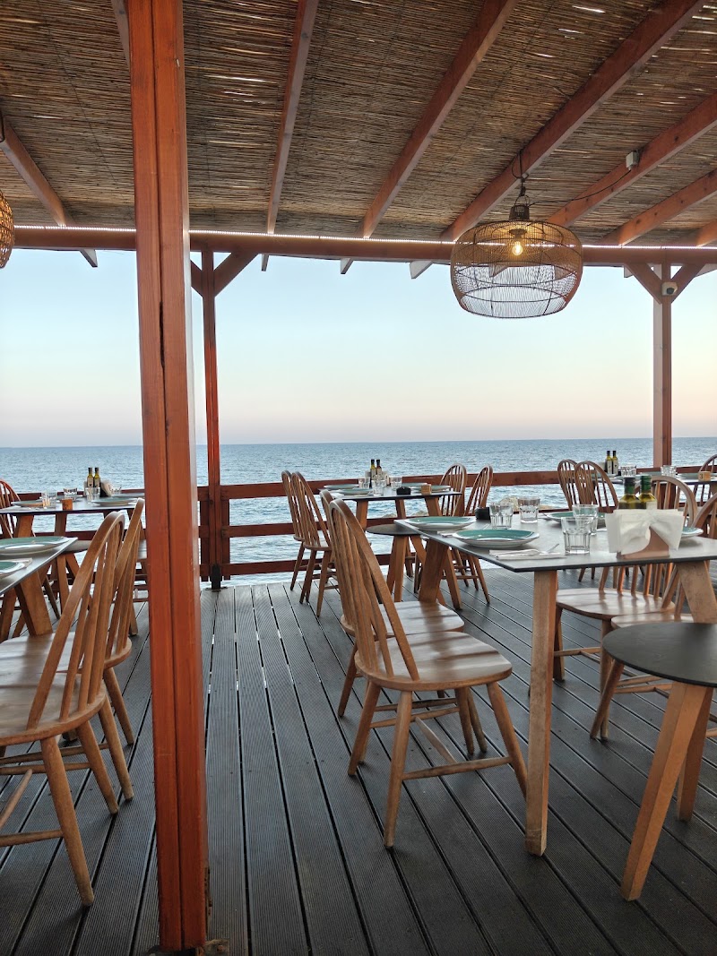 Pentaschoinos Seafood Experience