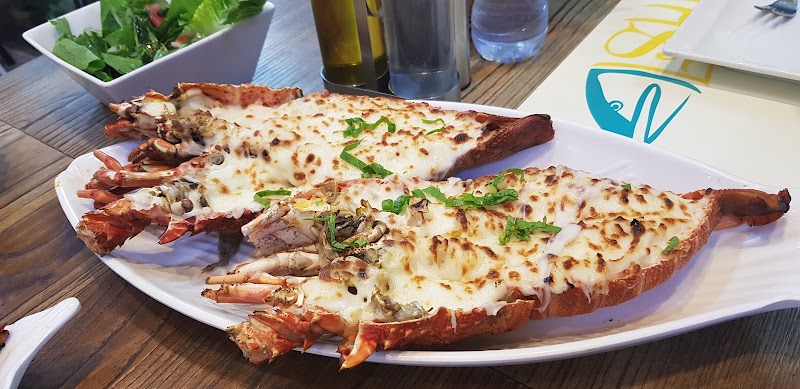 مطعم الشادر للمأكولات البحرية الرئيسى Al Shader Seafood Restaurant Main