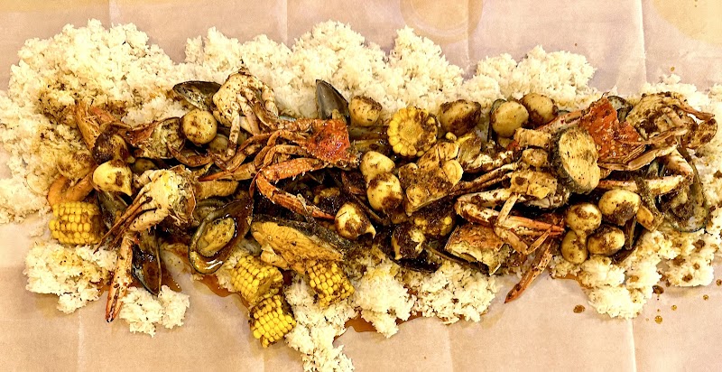 Off the Hook Seafood Restaurant - B ring Road, Al Muntazah Area, Doha