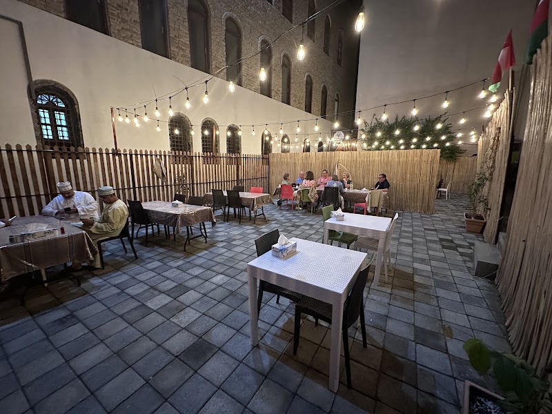 مطعم مشاوي عروس البحر - Aroos Al Bahar Fish Restaurant