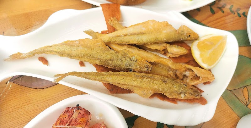 Kelly's Fish Lounge