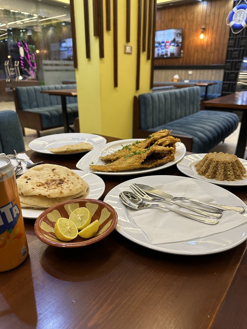 Amwaj seafood restaurant - مطعم امواج للمأكولات البحرية