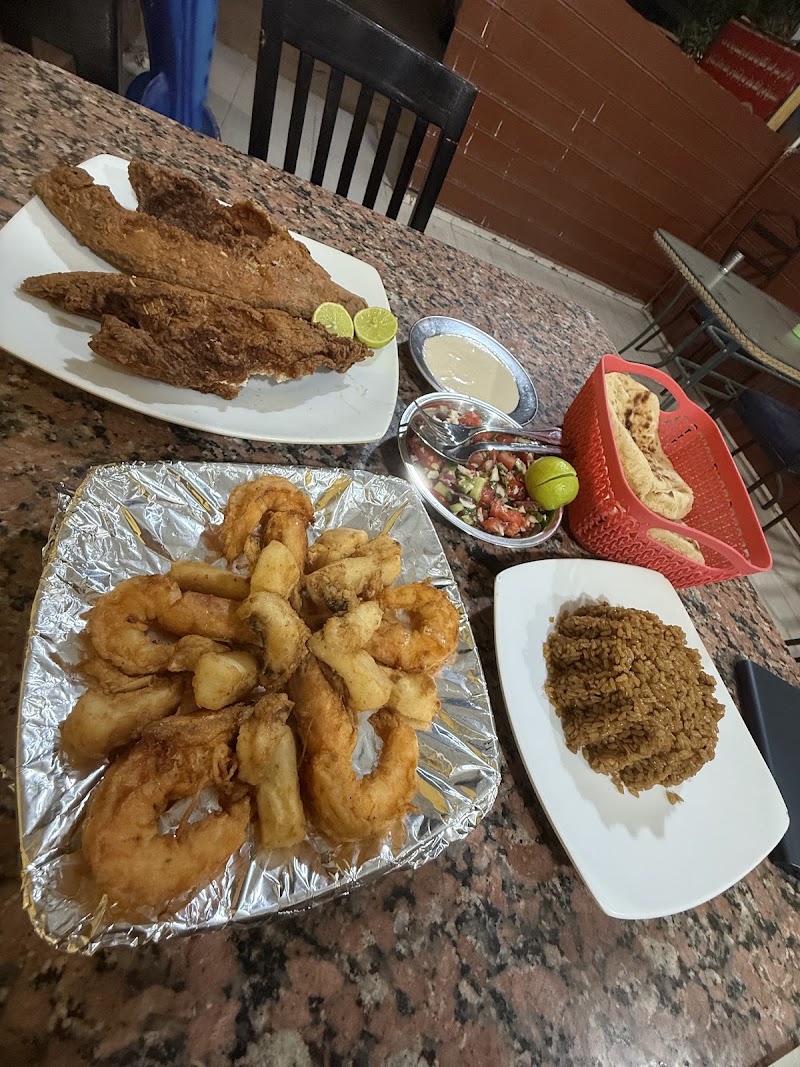 Al-Burj seafood restaurant مطعم البرج للاسماك البحريه