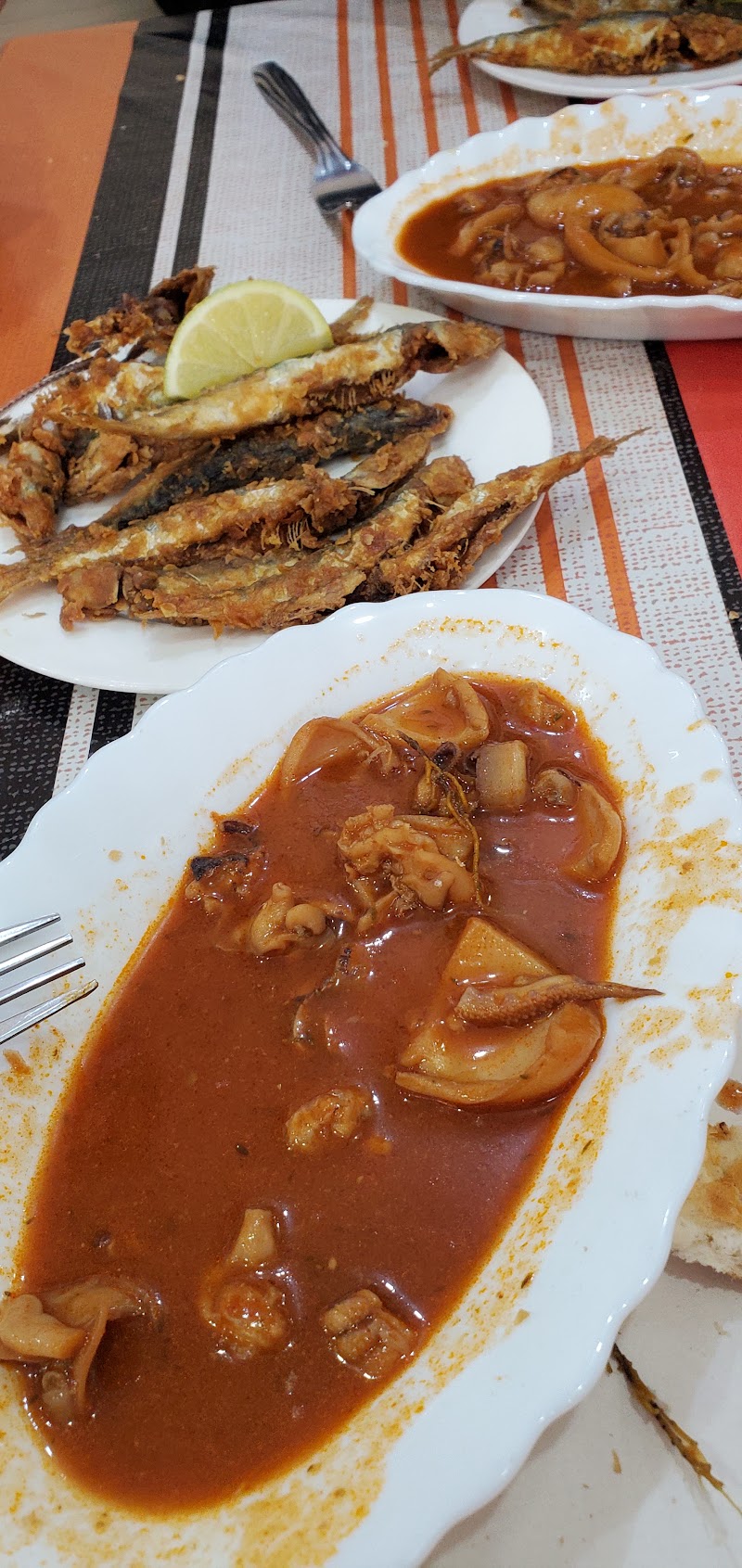 Restaurant CHEZ YAHIA poissons مطعم الأسماك عند يحيى