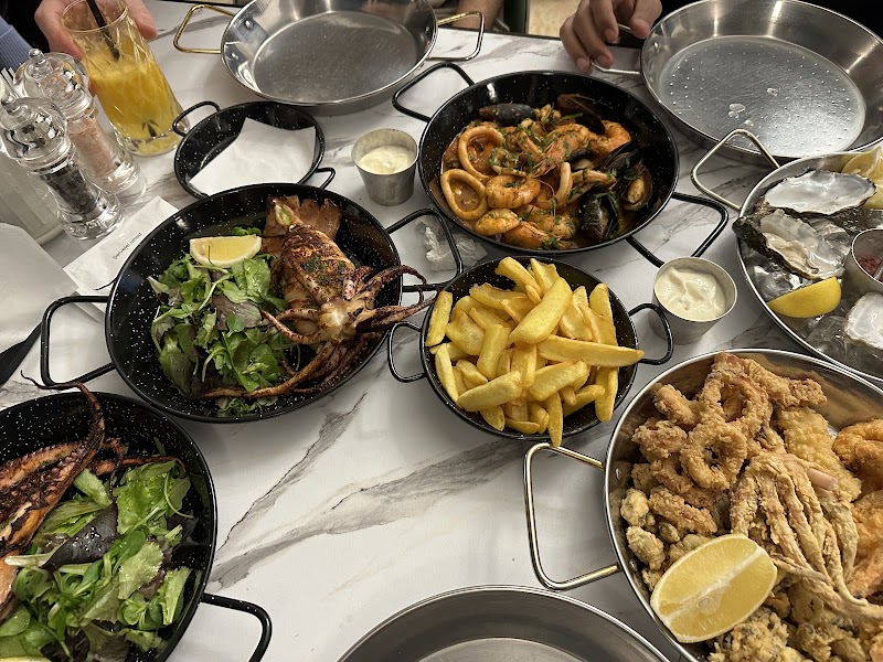 Taverna Racilor - Oyster Bar Victoriei