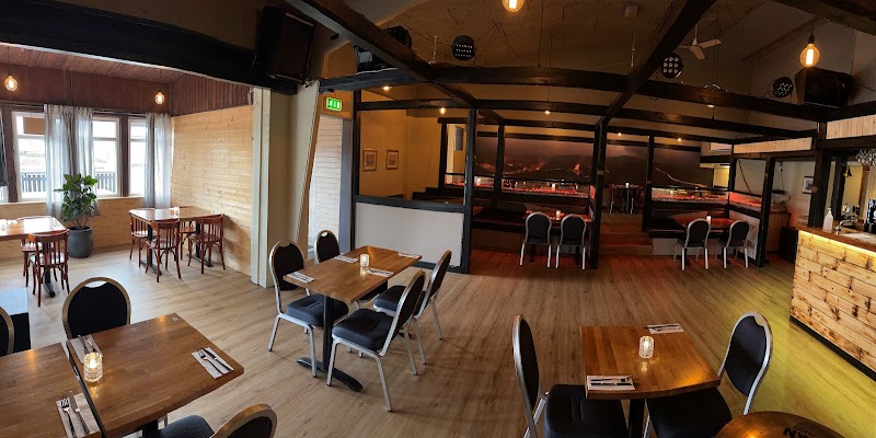 Fish House | Bar & Grill