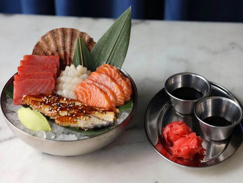 Lobster Seafood Bar & Fish Market