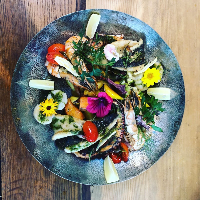 Fish & More Restaurant