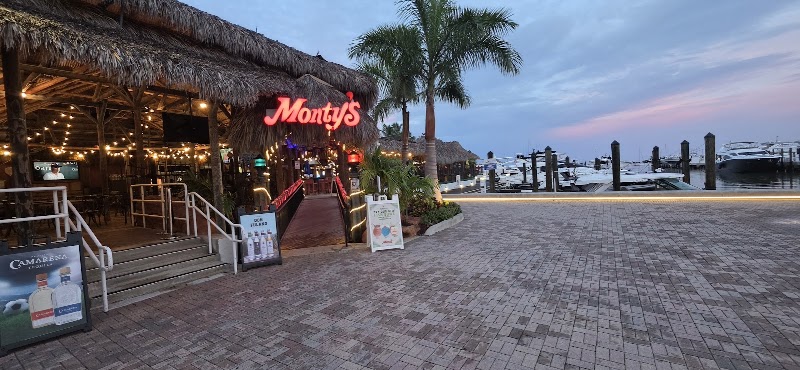 Monty's Raw Bar — Coconut Grove