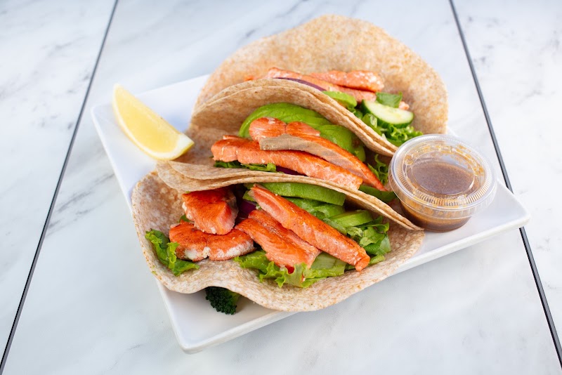 The Fish Store & YuNes' Sandwiches