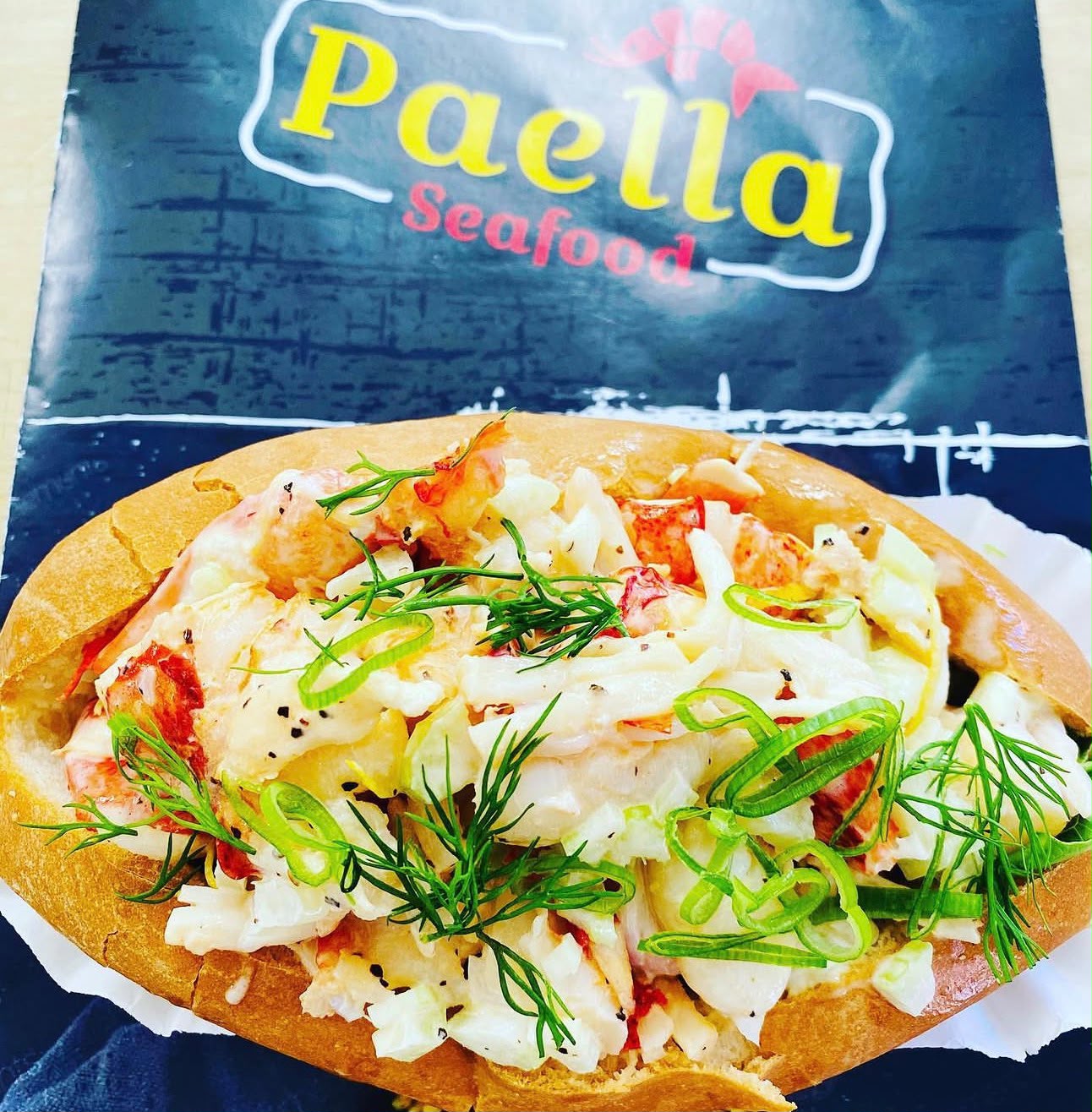 Maine lobster roll