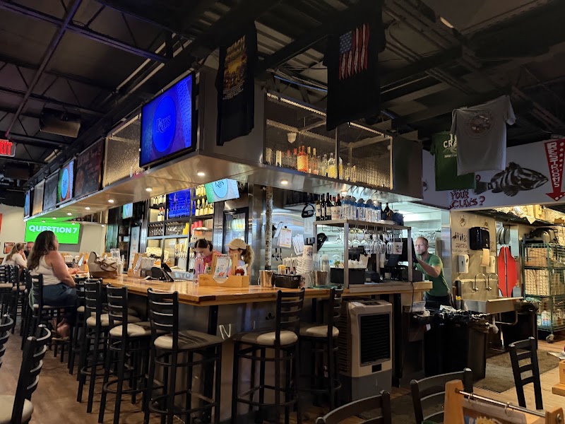 The Salty Crab Bar & Grill North Beach