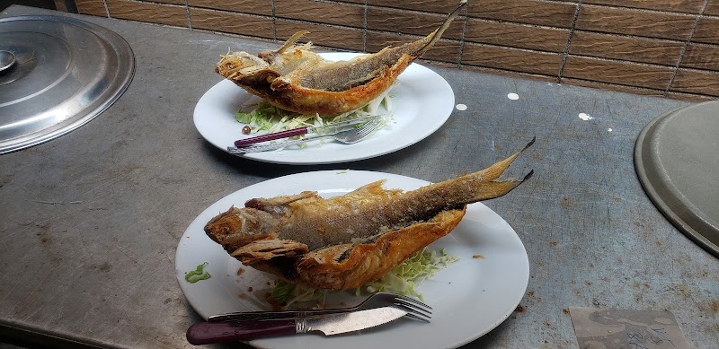 海膽養殖場海鮮菜館 (Sea Urchin Breeding Centre Seafood Restaurant)