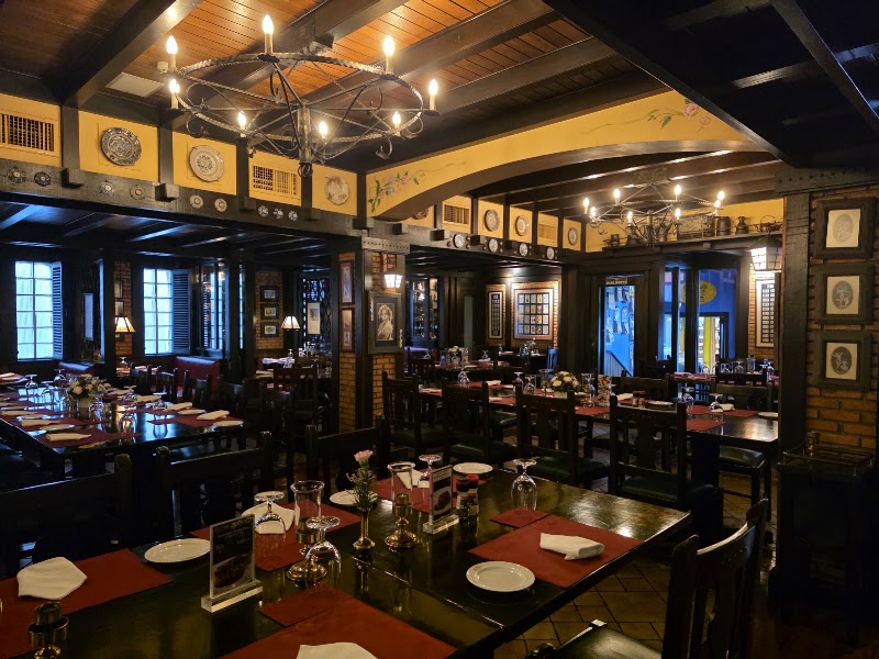 Neil's Tavern Steak & Seafood