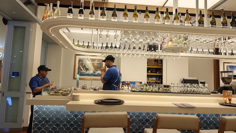 Shucked Oyster And Seafood Bar • Gardens