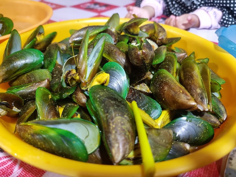 Komplek Jajanan Seafood & Ikan Bakar PLTU Ancol