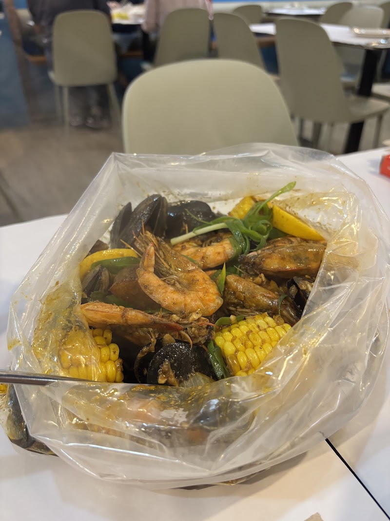Shrimp Bucket Ayala Malls 30th