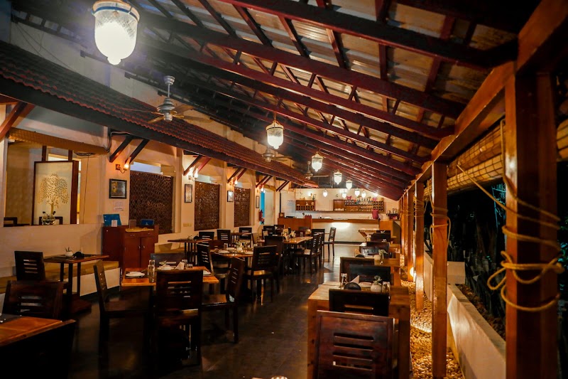 Old Lighthouse Bristow - Seafood Restaurant