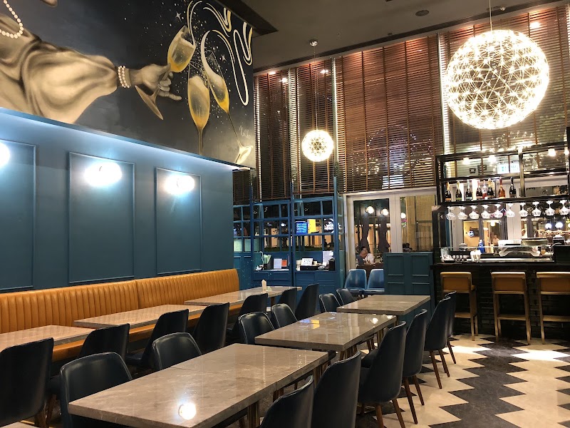 Sparkling House Seafood & Oyster Bar
