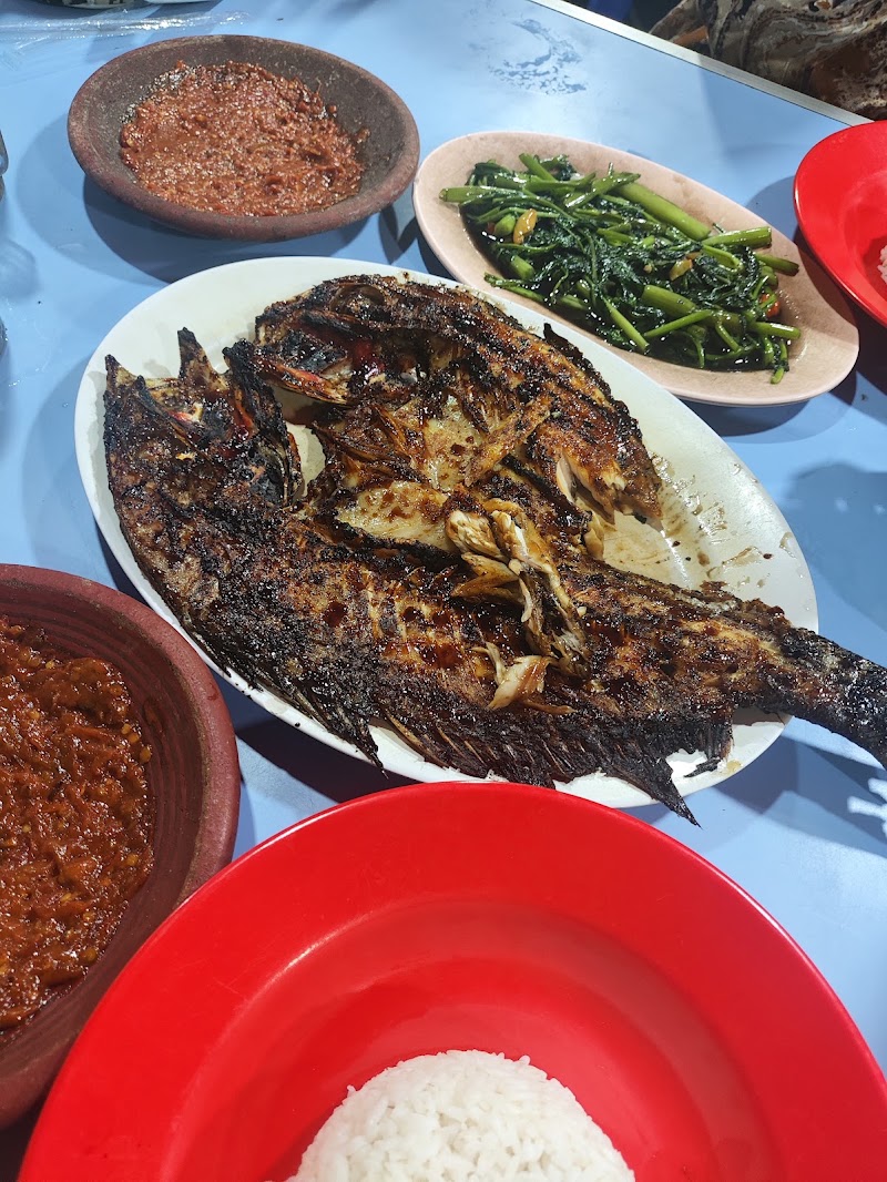 SeaFood dan Ikan Bakar Cak Gondrong