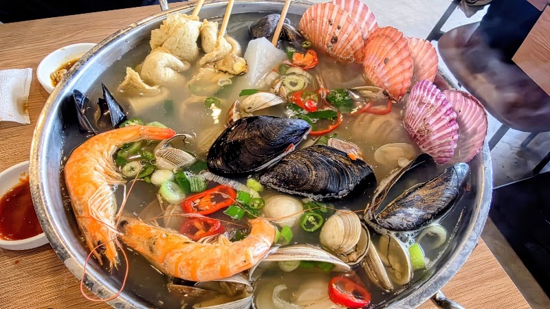97°C Seafood noodles