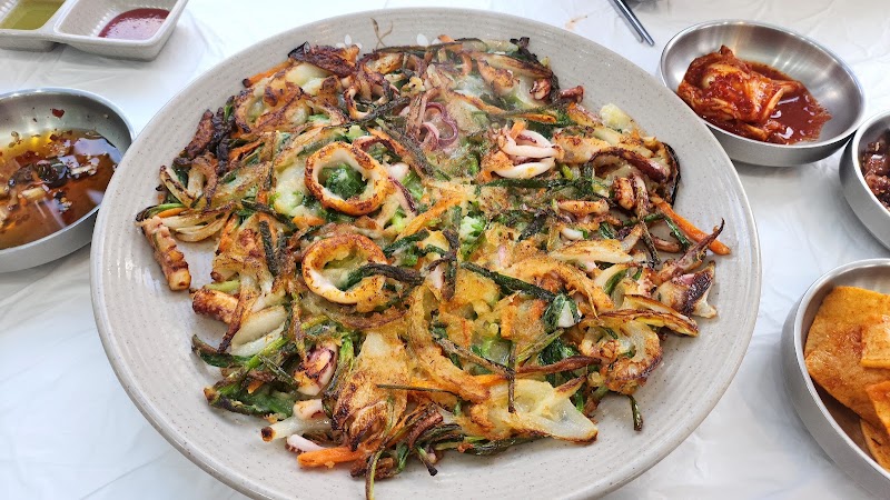 Tongyeong Seafood Hot Pot