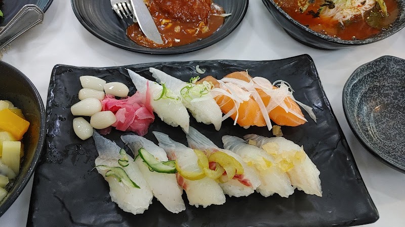 Twins Raw Fish Restaurant