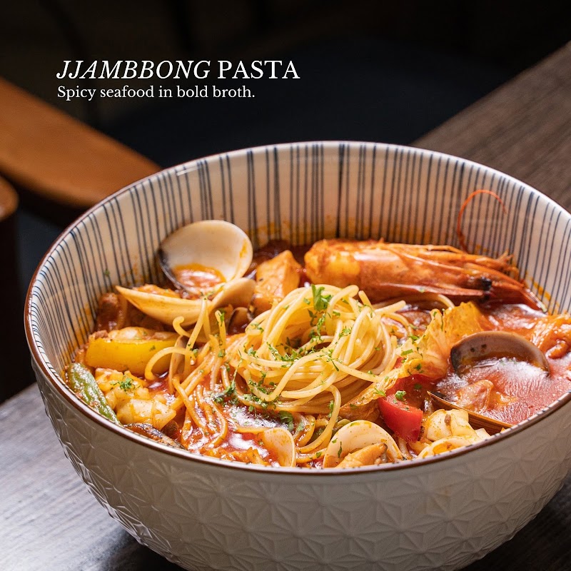 Pink Salt Steak & Seafood Da Nang