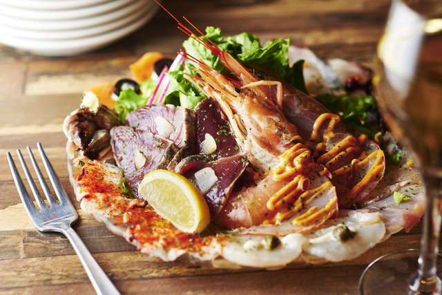 SEAFOOD STAND PACIOREK HANATARE Yokohama Higashiguchi