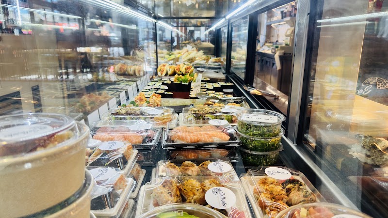 Saltwater Sushi and Oyster Bar