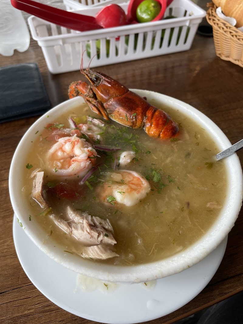 El Colorado de la Bahia (Urdesa) Seafood restaurant
